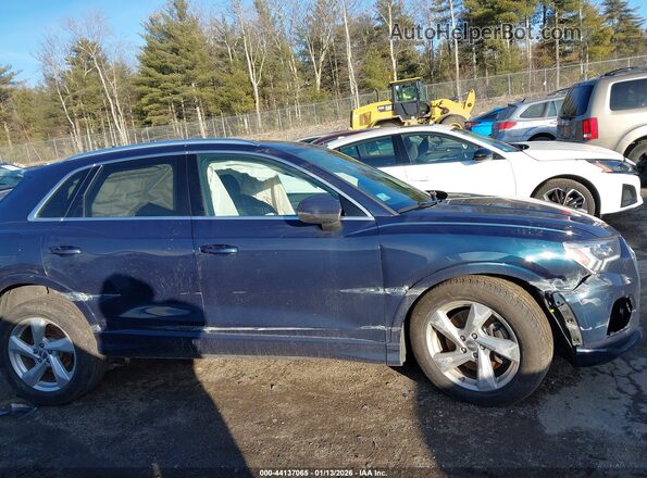 WA1BECF39K1066681 2019 AUDI Q3 Dark Blue Вид задней части салона