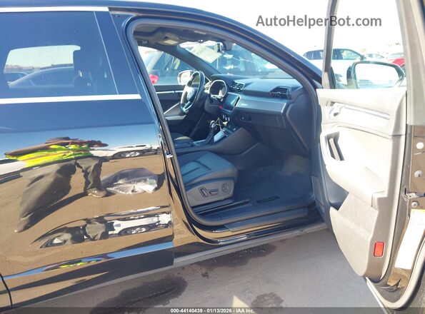 WA1BECF3XL1046165 2020 AUDI Q3 Черный Вид салона спереди