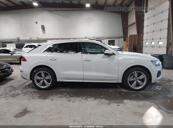 WA1BVBF16ND017496 2022 AUDI Q8 Белый Вид задней части салона