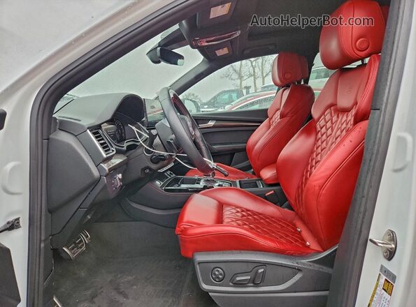 WA1C4AFY2M2034143 2021 AUDI SQ5 Белый Вид салона спереди