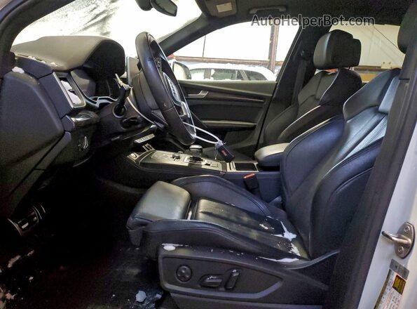 WA1C4AFY6K2000901 2019 AUDI SQ5 Белый Вид салона спереди
