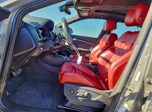 WA1C4AFY6K2089403 2019 AUDI SQ5 Серый Вид салона спереди