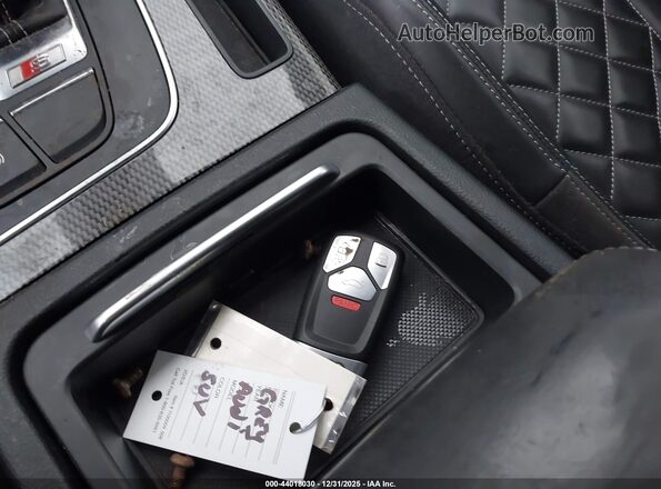 WA1C4AFY7J2076917 2018 AUDI SQ5 Gray Widok deski rozdzielczej
