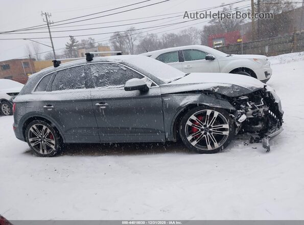WA1C4AFY7J2076917 2018 AUDI SQ5 Gray Widok wnętrza z tyłu