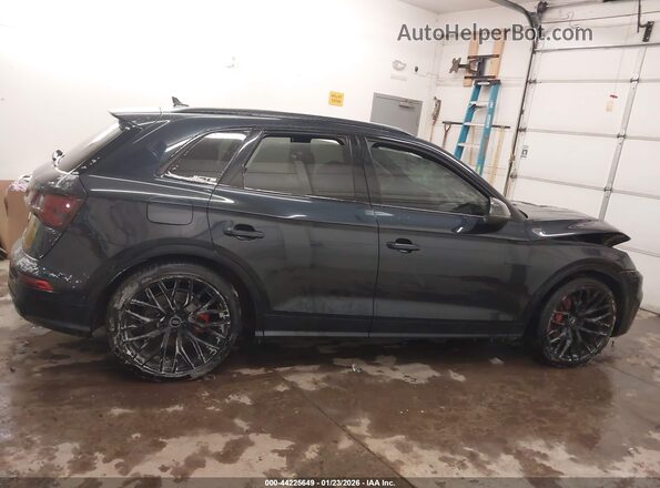 WA1C4BFY4L2006719 2020 AUDI SQ5 Черный Вид задней части салона