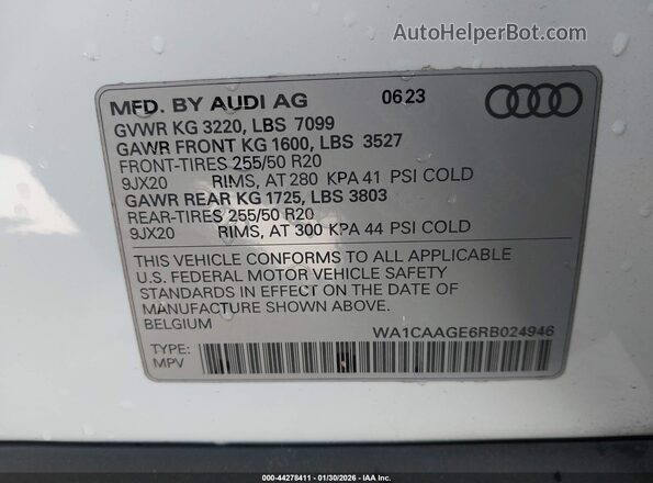 WA1CAAGE6RB024946 2024 AUDI Q8 E-TRON Белый Вид подкапотного пространства