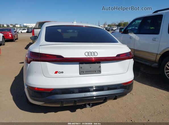 WA1CAAGE6RB024946 2024 AUDI Q8 E-TRON Белый 