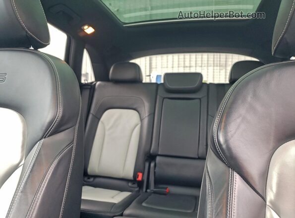 WA1CCAFP5HA065375 2017 AUDI SQ5 Blue Rear seats view