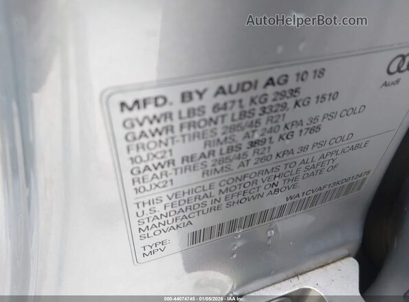 WA1CVAF13KD012475 2019 AUDI Q8 Gray Widok komory silnika