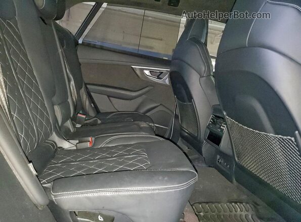 WA1CWBF16MD002397 2021 AUDI SQ8 Белый Вид задней части салона