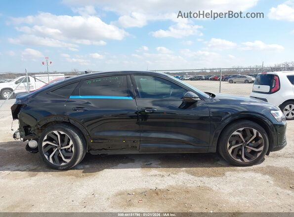 WA1DAAGE3RB042745 2024 AUDI Q8 E-TRON Черный Панорамный вид салона 360°