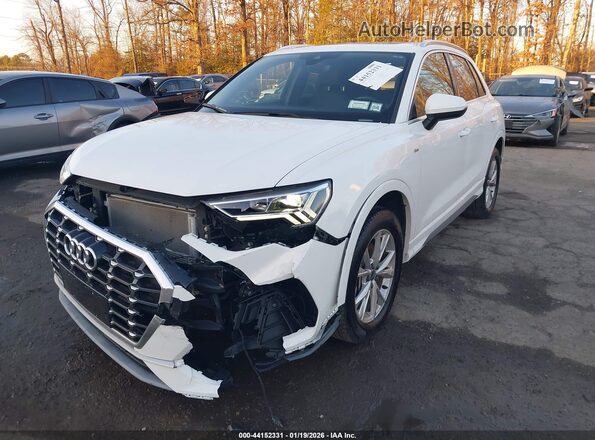 WA1DECF38P1105986 2023 AUDI Q3 White Widok z przodu