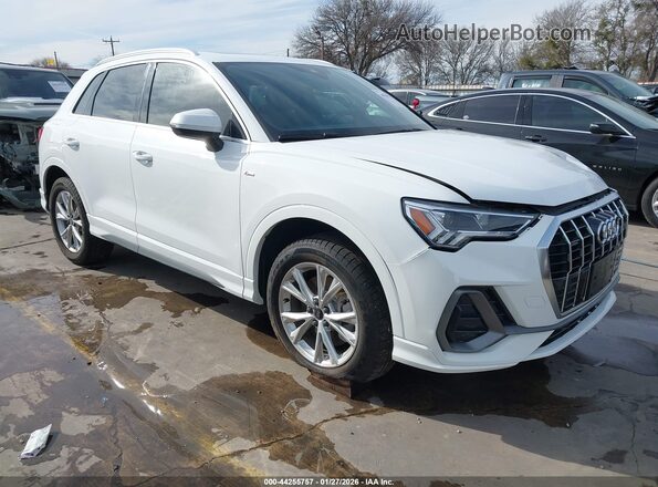 WA1DECF39P1136664 2023 AUDI Q3 Белый Передняя правая четверть
