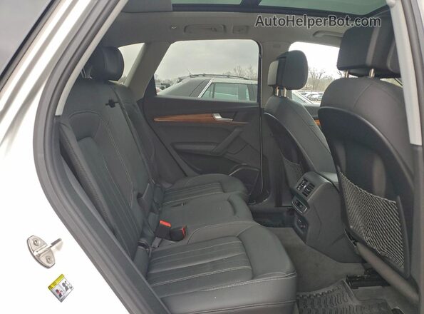 WA1EAAFY4N2103160 2022 AUDI Q5 Белый Вид задней части салона