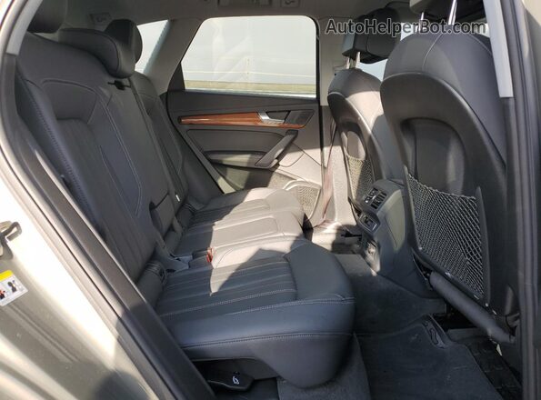 WA1EAAFY5P2066672 2023 AUDI Q5 Green Vista interior trasera