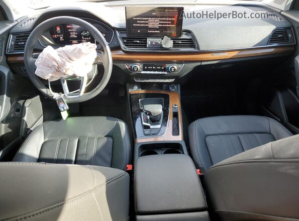 WA1EAAFY5P2066672 2023 AUDI Q5 Green Vista del salpicadero