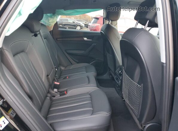 WA1EAAFYXP2111153 2023 AUDI Q5 Black Vista interior trasera