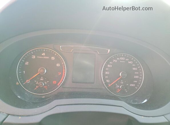 WA1ECCFS4JR032397 2018 AUDI Q3 Black Instrument cluster view