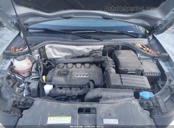 WA1ECCFS5JR024759 2018 AUDI Q3 Silver Вид ззаду