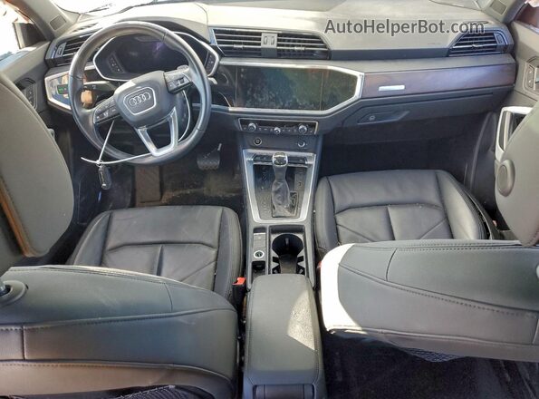 WA1EECF31M1044089 2021 AUDI Q3 Синий Вид панели приборов