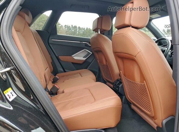 WA1EECF32P1082886 2023 AUDI Q3 Black Widok wnętrza z tyłu