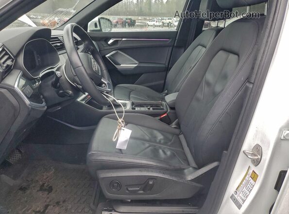 WA1EECF33N1032074 2022 AUDI Q3 Белый Вид салона спереди
