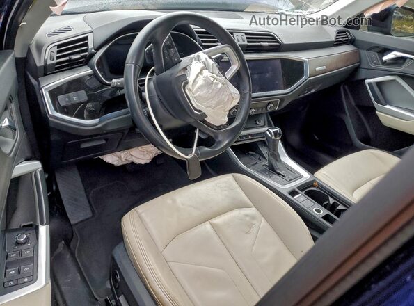 WA1EECF36M1017230 2021 AUDI Q3 Blue Widok deski rozdzielczej
