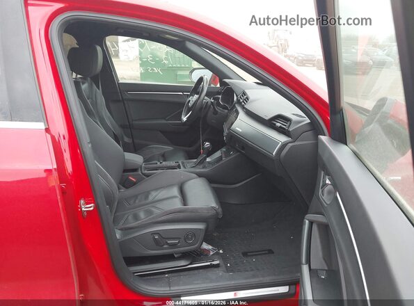 WA1EECF37L1114614 2020 AUDI Q3 Red Vista interior delantera
