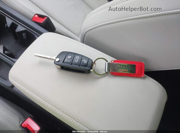 WA1EECF38N1141730 2022 AUDI Q3 Серый Вид панели приборов