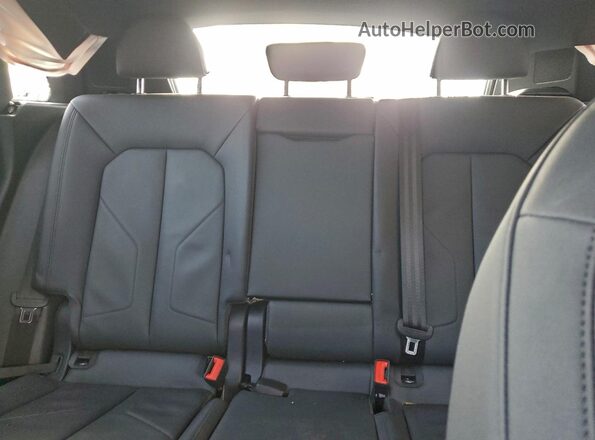 WA1EECF38R1168951 2024 AUDI Q3 Black უკანა სავარძლების ხედი