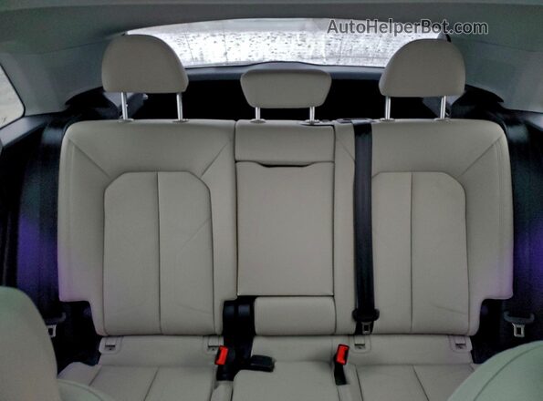 WA1EECF3XS1028535 2025 AUDI Q3 White Вид задніх сидінь