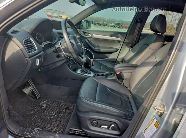 WA1EFCFS0GR021266 2016 AUDI Q3 Silver Widok wnętrza z przodu