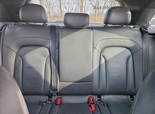 WA1EFCFS0GR021266 2016 AUDI Q3 Silver Widok tylnych siedzeń