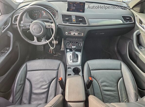 WA1EFCFS0GR021266 2016 AUDI Q3 Silver Widok deski rozdzielczej