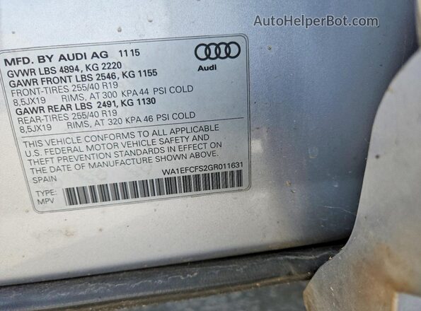 WA1EFCFS2GR011631 2016 AUDI Q3 Silver Vista del compartimento del motor