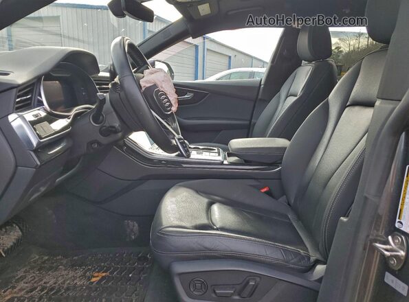 WA1EVAF12LD001669 2020 AUDI Q8 Серый Вид салона спереди