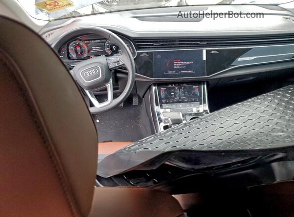 WA1EVBF12PD050799 2023 AUDI Q8 Синий Вид панели приборов