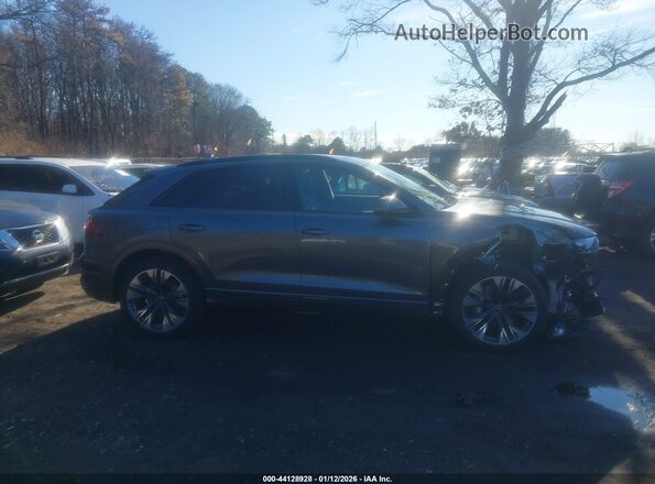 WA1EVBF12SD003216 2025 AUDI Q8 Серый Вид задней части салона