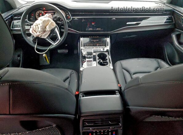 WA1EVBF16PD012928 2023 AUDI Q8 Белый Вид панели приборов