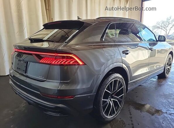 WA1EVBF1XPD011779 2023 AUDI Q8 Gray Widok z przodu