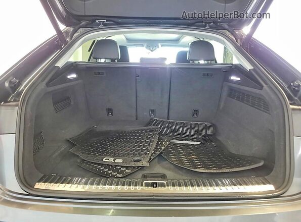 WA1EVBF1XPD011779 2023 AUDI Q8 Gray Widok naklejki z numerem VIN