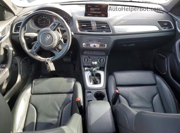 WA1GFCFS0GR000104 2016 AUDI Q3 Black Vista del salpicadero