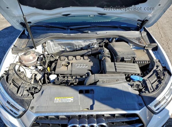 WA1GFCFS6GR017473 2016 AUDI Q3 White Vista del compartimento del motor