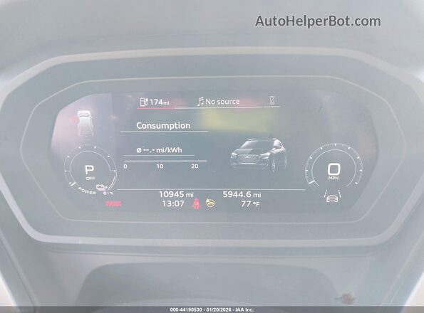 WA1H2BFZ9NP014423 2022 AUDI Q4 Черный Вид задних сидений