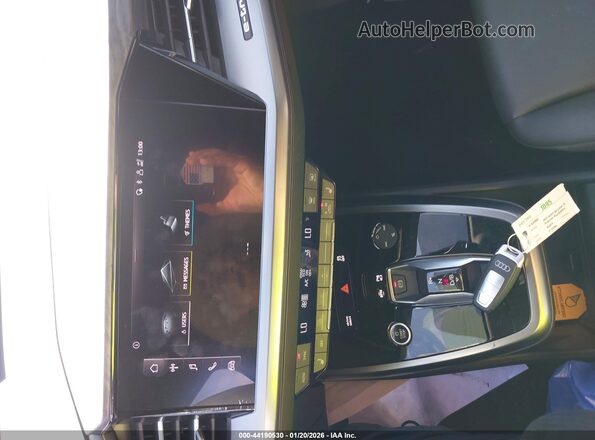 WA1H2BFZ9NP014423 2022 AUDI Q4 Черный Вид панели приборов