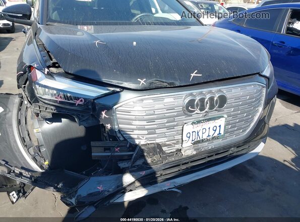 WA1H2BFZ9NP014423 2022 AUDI Q4 Черный Вид задней части салона