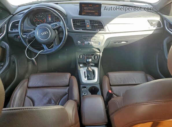 WA1HCCFS5HR010397 2017 AUDI Q3 Blue Widok deski rozdzielczej