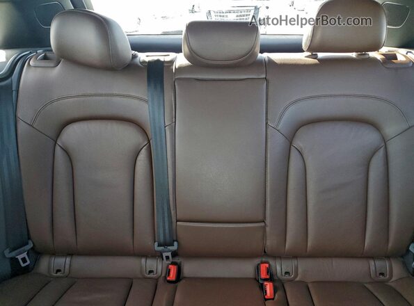 WA1HCCFS5HR010397 2017 AUDI Q3 Blue Widok tylnych siedzeń