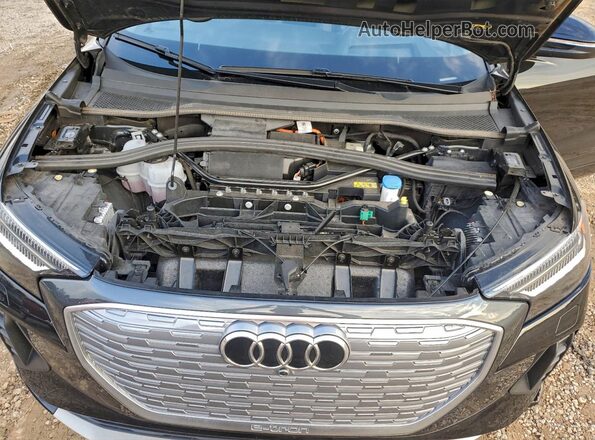 WA1J2BFZ1NP052570 2022 AUDI Q4 Black Vista interior trasera