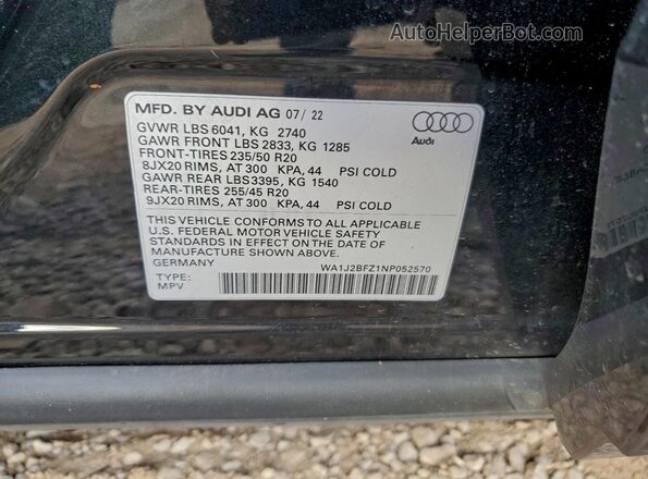 WA1J2BFZ1NP052570 2022 AUDI Q4 Black Vista del compartimento del motor